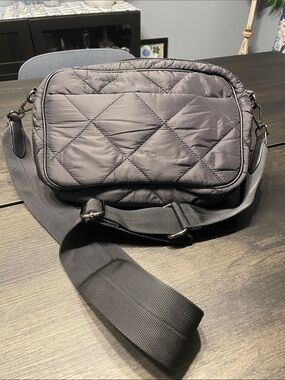 HAUTE SHORE Quilted Crossbody Bag - Black